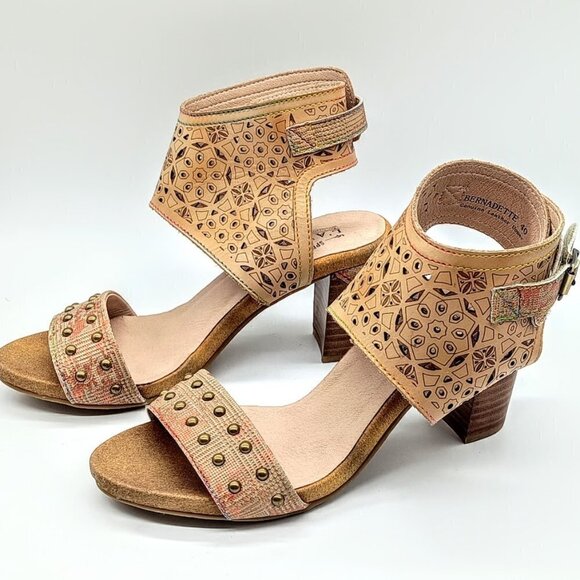 L'Artiste Spring Step Bernadette Leather Studded Sandals 40 - Picture 3 of 9